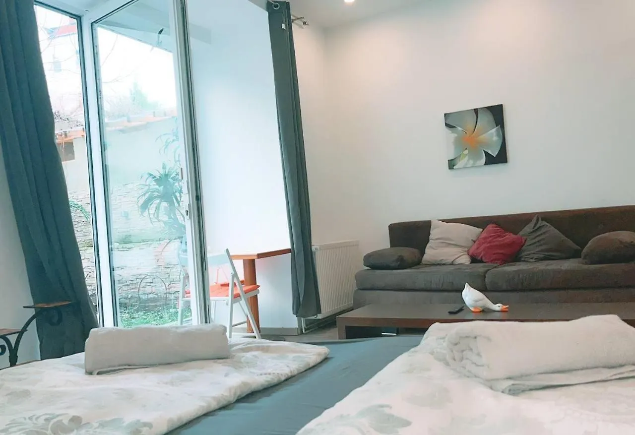 Comfort Triple Room Hn Vienna 0*,